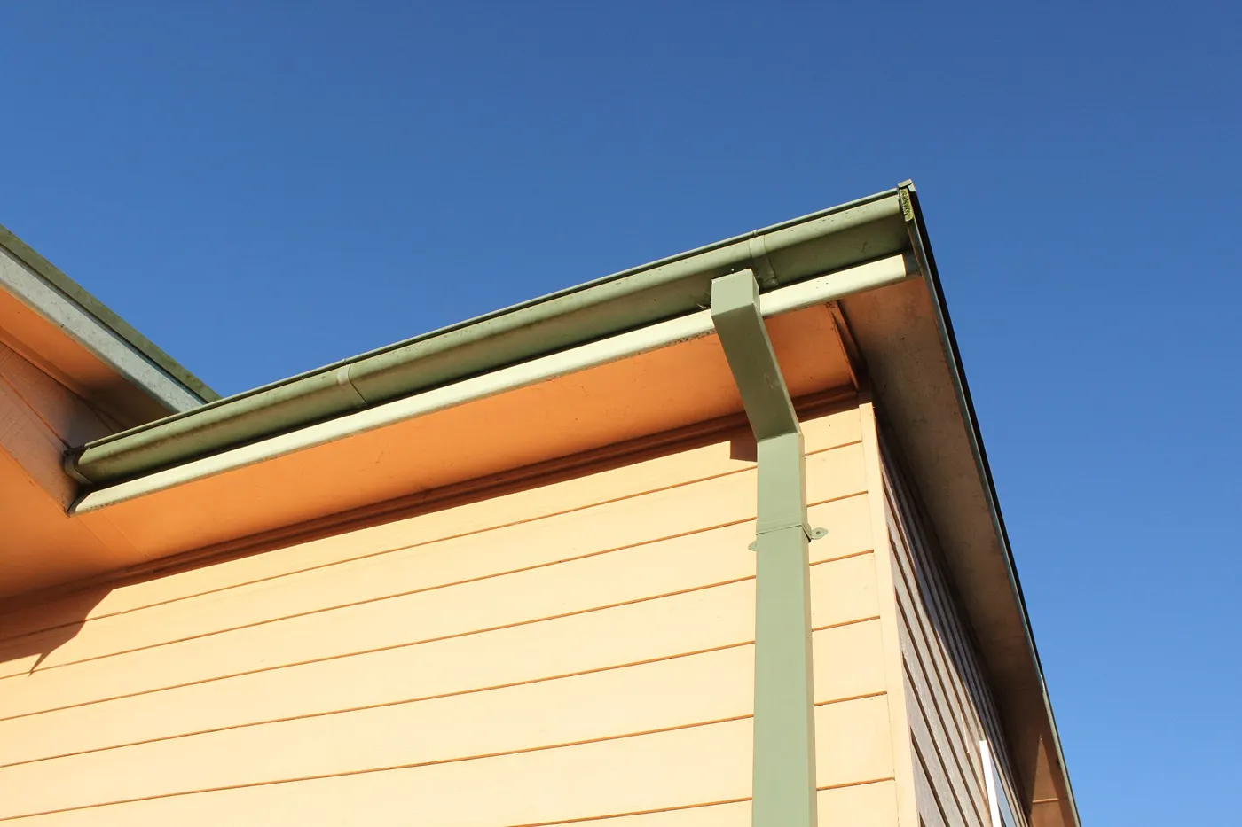 Rainwater gutter and downpipe